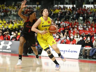 長岡は３Ｐ3本含む17得点で勝利に貢献