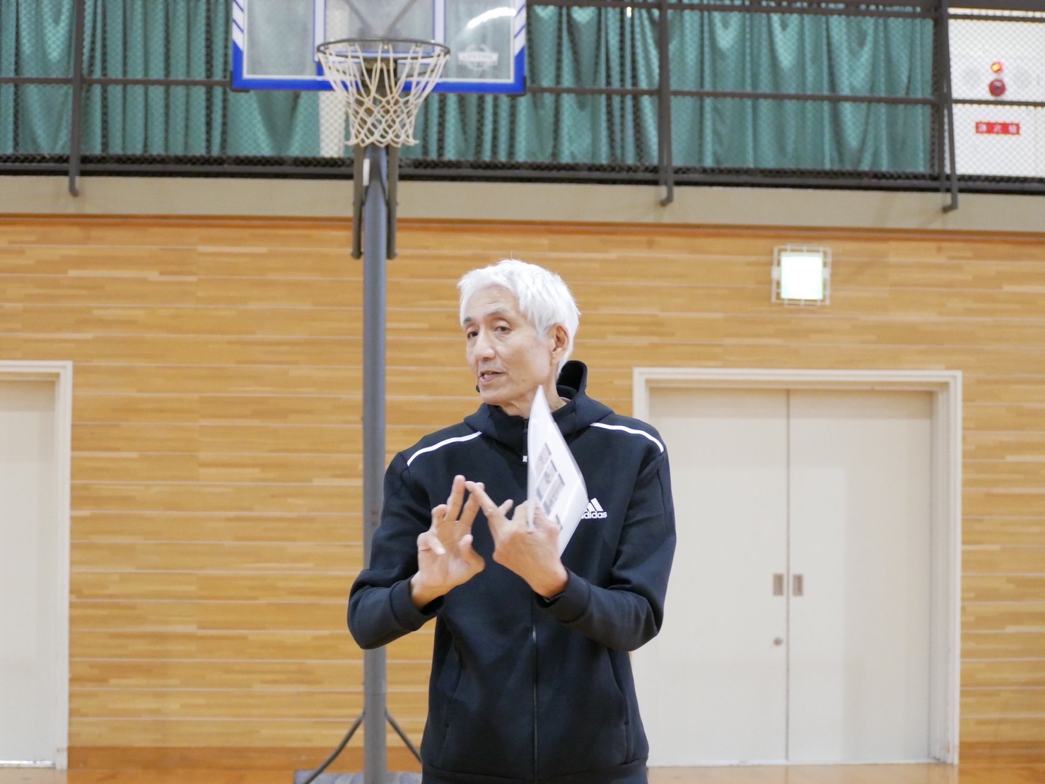 参加者の熱気あふれた拓殖大・池内泰明監督による「ワンハンドシュート