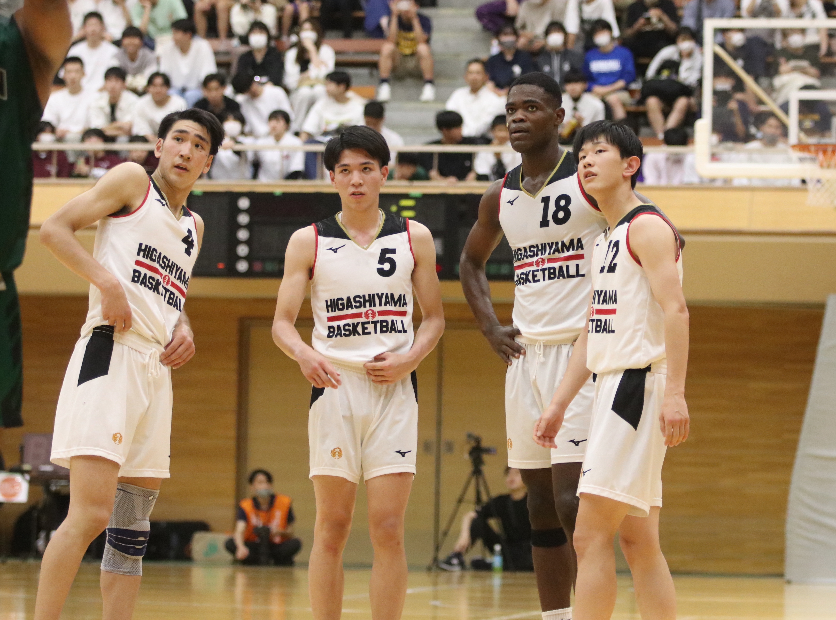 東山高校 男子 コート