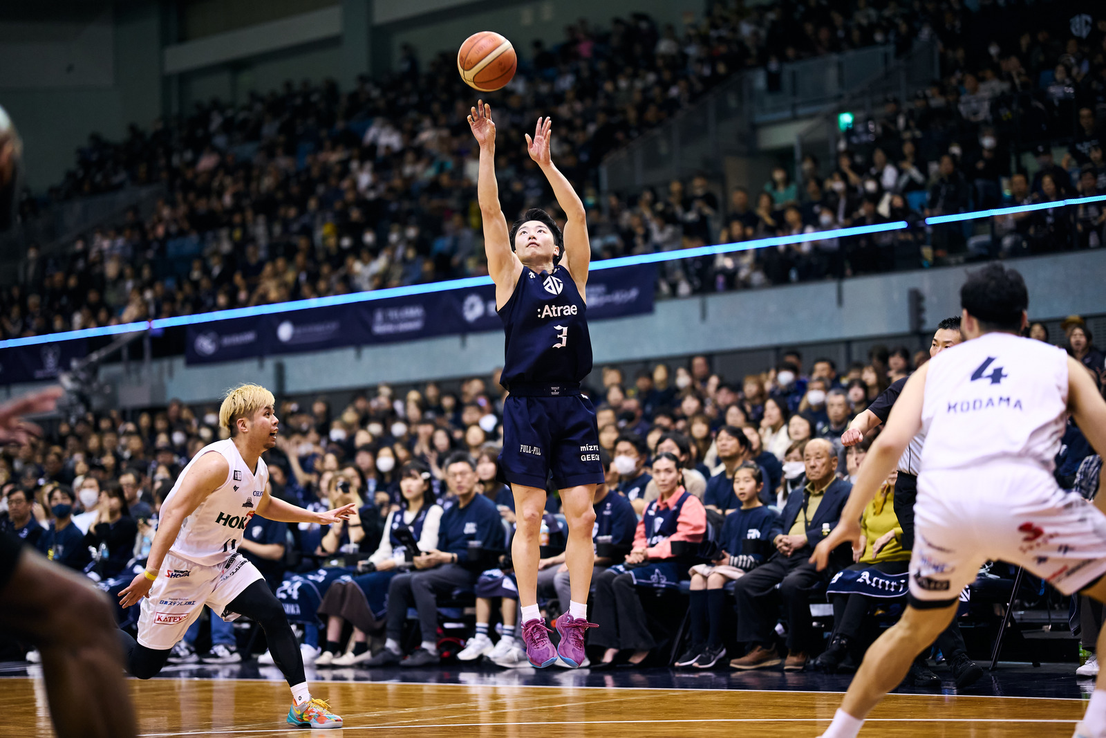 アルティーリ千葉　セレブレーションユニフォーム　黒川虎徹選手No.3 Lサイズ アルティーリ千葉 セレブレーションユニフォーム 黒川虎徹選手No.3 Lサイズ