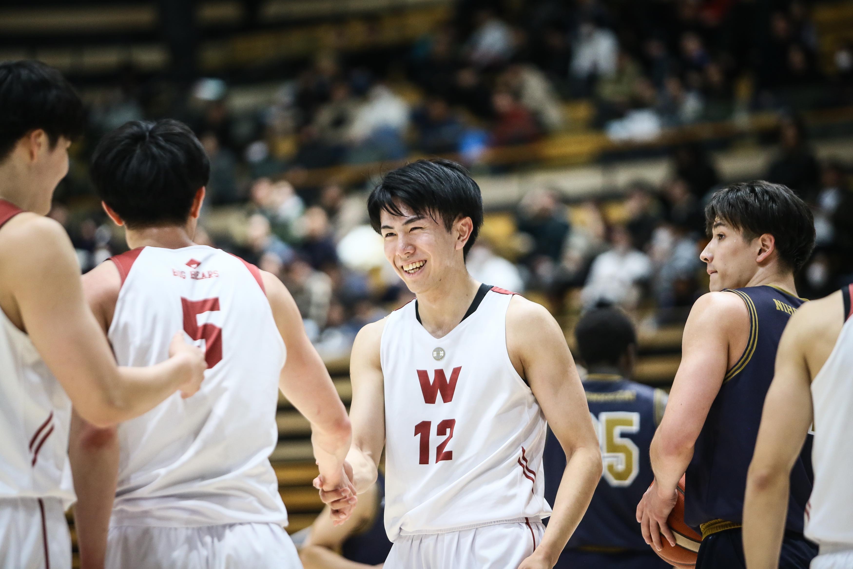 洛南 バスケ 洛南 ショットクロックギリギリの値千金スリー🏹4Q勝負所でベンチ