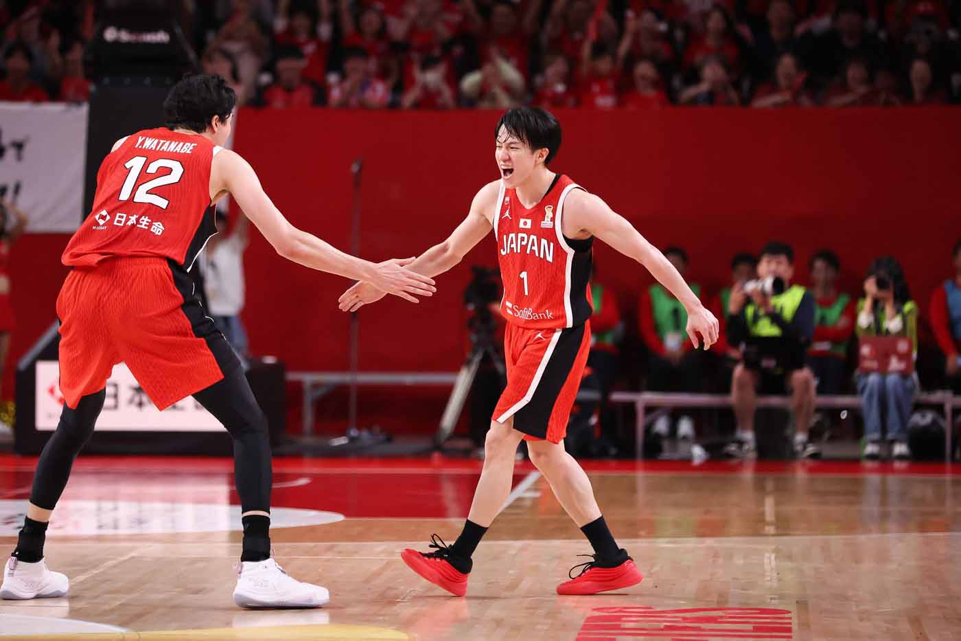 桶谷ジャパン初勝利！ 鬼門の3Qを凌ぎ、齋藤拓実が値千金の3Pシュート！