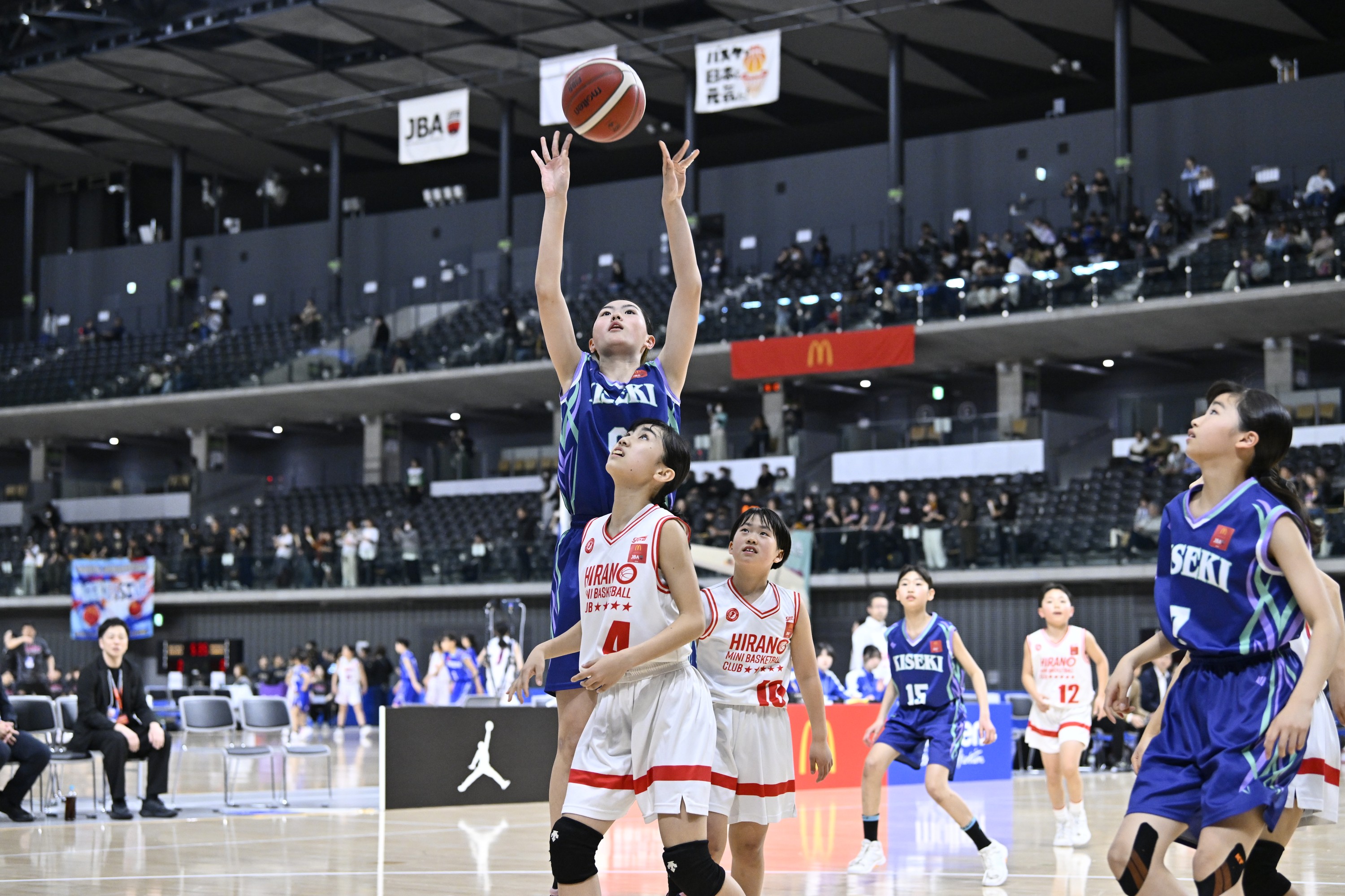 179cmの長身を生かす小6・田中杏奈（輝汐）「三輪美良々選手のように