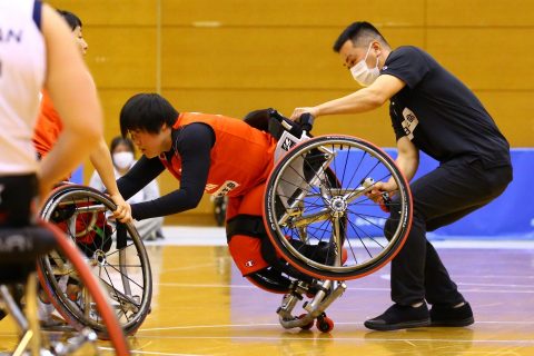 車いすバスケ＞バスケ車のエキスパート、メカニックの存在