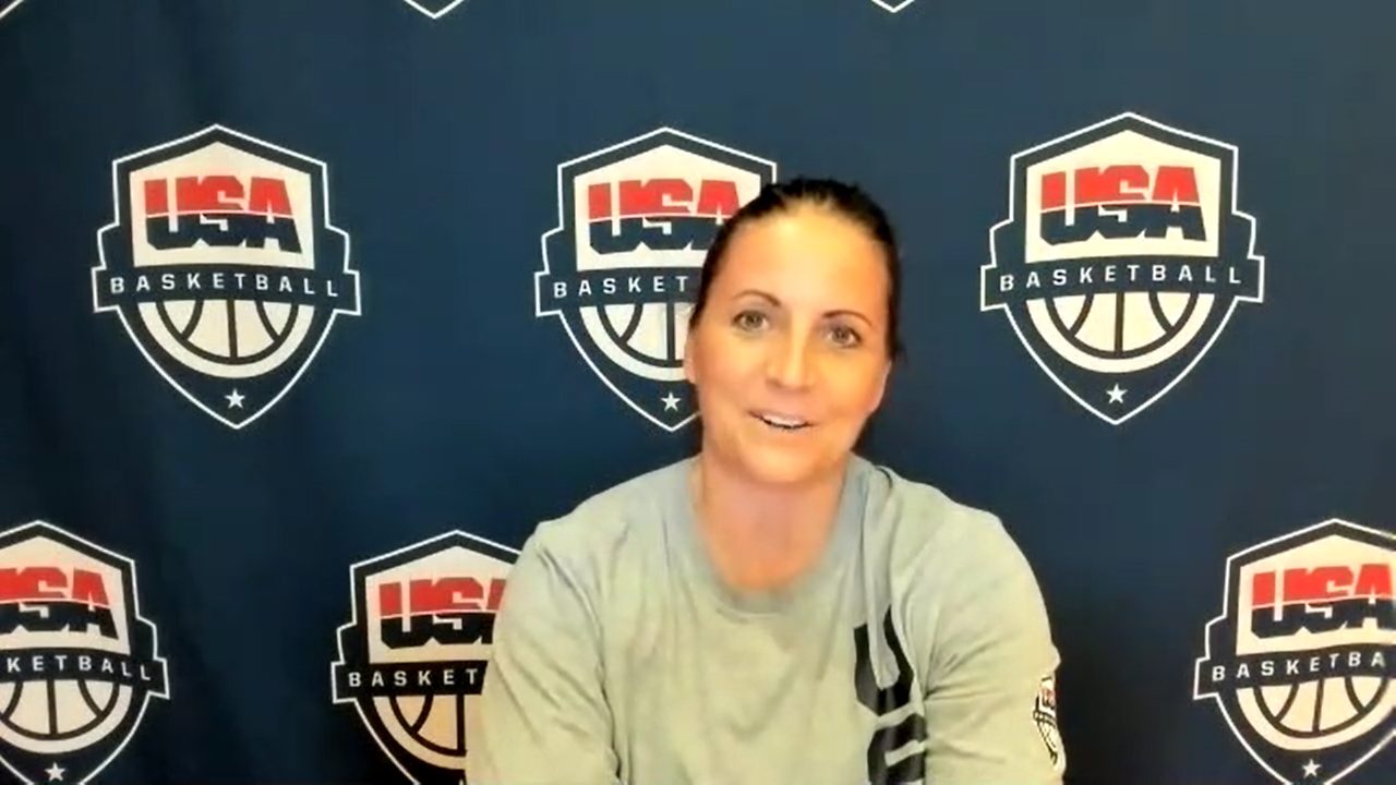 中学時代を東京で過ごした女子アメリカ代表Aコーチ、ジェニファー